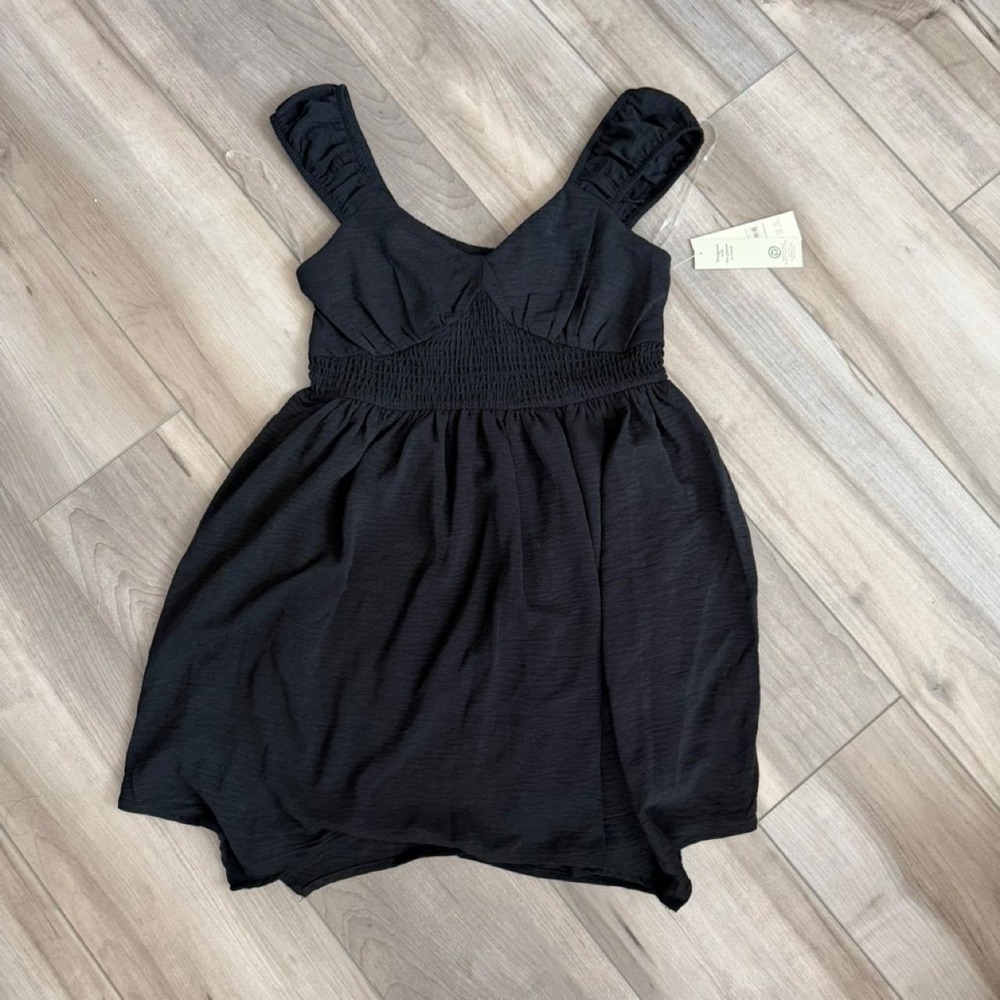 No Boundaries black mini dress with stretch back, size M (6-8)